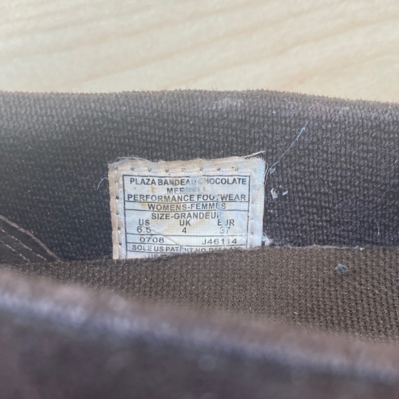 Merrell Women's Dark Suede Flats with Leather Strap - Picture 8 of 8